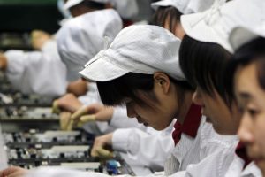 Informe: Apple les dice a sus proveedores que quiere expandir la fabricación fuera de China, India y Vietnam, probablemente futuros centros de fabricación.