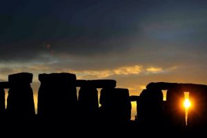 El análisis de las heces prehistóricas muestra que la gente de Stonehenge tenía parásitos