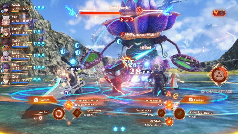 En medio de la batalla en Xenoblade Chronicles 3. La pantalla está llena de símbolos, números y otros efectos.  El grupo es difícil de ver, pero lucha contra un monstruo gigante parecido a una flor.  Están parados en el agua.