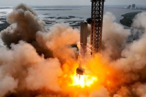 SpaceX está trasladando Starship al sitio de lanzamiento, y el lanzamiento podría estar a solo unos días de distancia