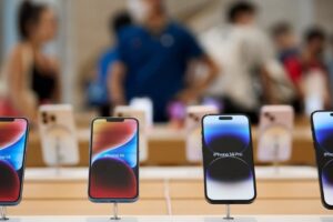 Informe: Apple está instando a los proveedores a desarrollar pantallas de iPhone verdaderamente ‘sin marco’
